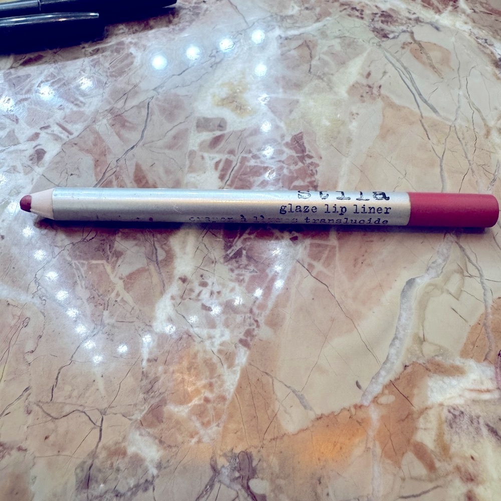 Stila Glaze Lip Liner in Deep Red